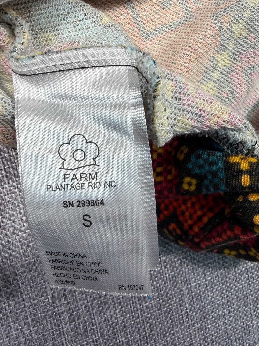 FARM Rio Multicolor Aztec Cropped long sleeve sweat shirt - Picture 9 of 9